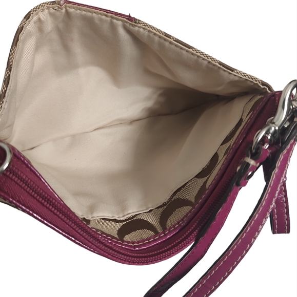 COACH Signature Stripe Large Wristlet Wallet Khaki Berry F47706 - Picture 12 of 16